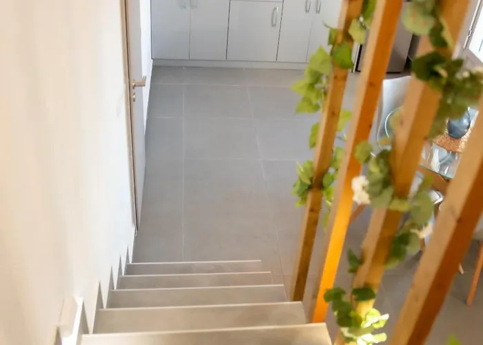 Golden View * Vóthon