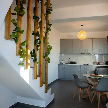 Golden View * Vóthon